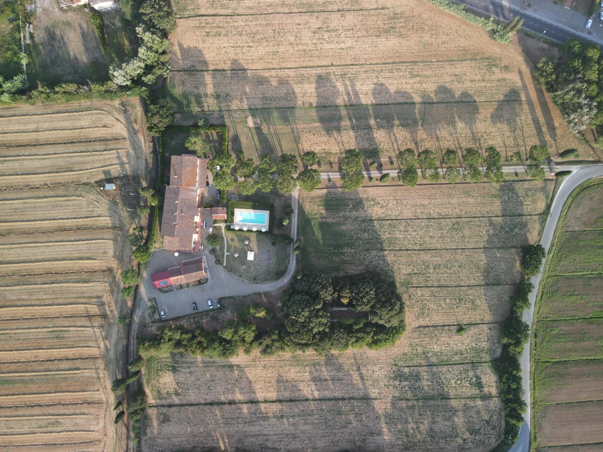 La Vecchia Cantina Guzzardi Lari 外观 照片